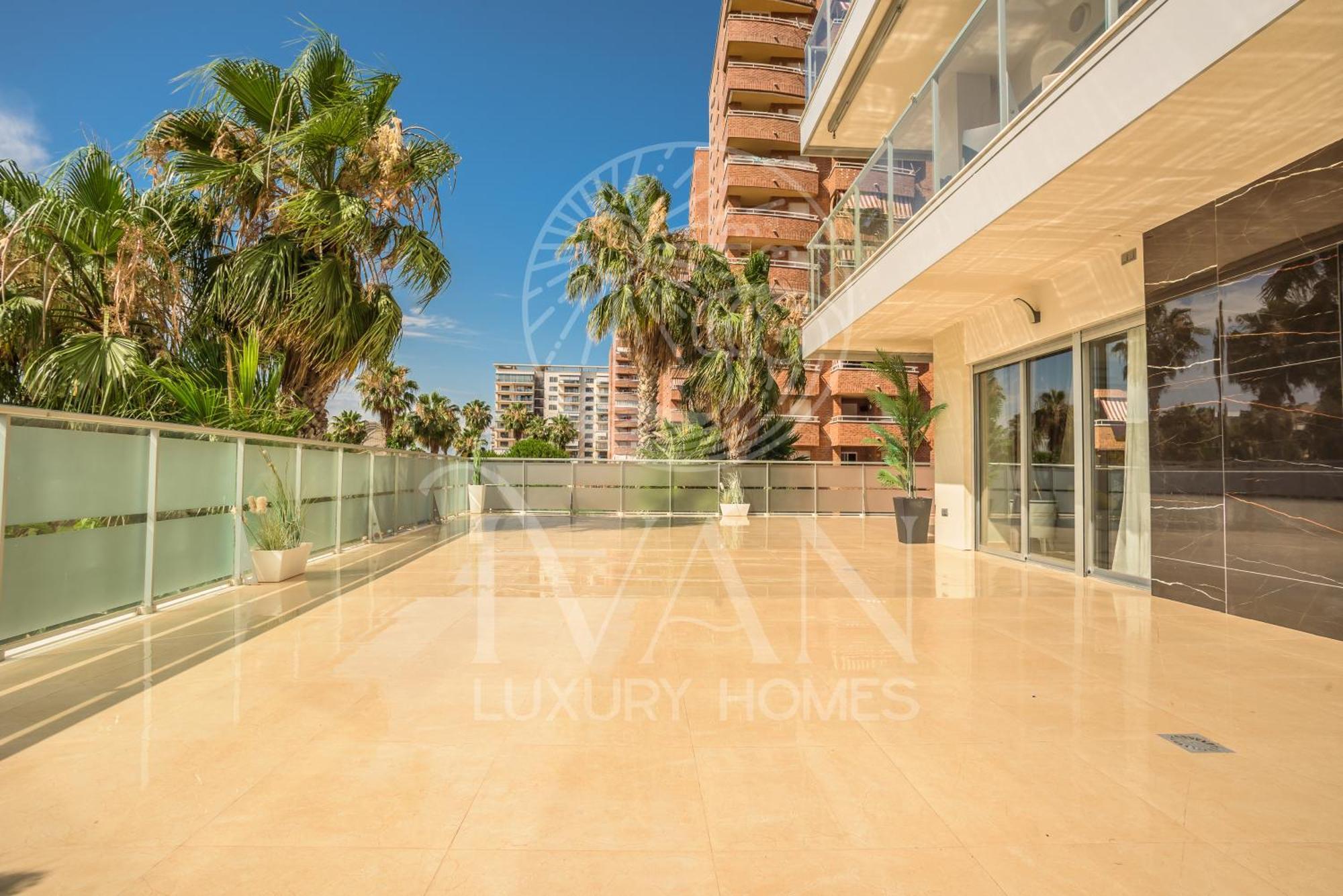 Casa Nicole - Iván Luxury Homes - SEMIFRONTAL - 10ª Planta - Sur- 1ª Linea de Playa Oropesa del Mar Exterior foto